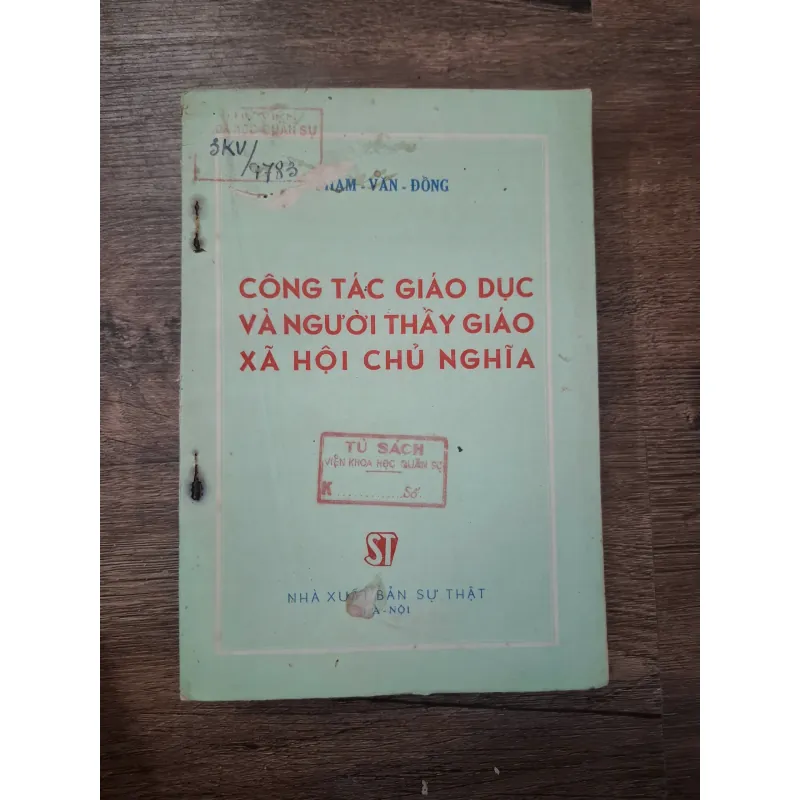 CÔNG TÁC GIÁO DỤC VÀ NGƯỜI THẦY GIÁO XÃ HỘI CHỦ NGHĨA 727537