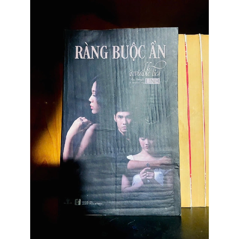 Ràng buộc ẩn / LINH VĂN HỌC VAVO2012-83 921780