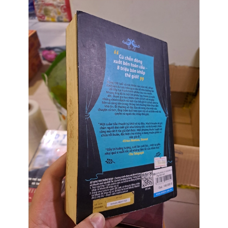 Ông trăm tuổi trèo qua cửa sổ và biến mất mới 80% 2017 HCM0308 Văn học nước ngoài 923826