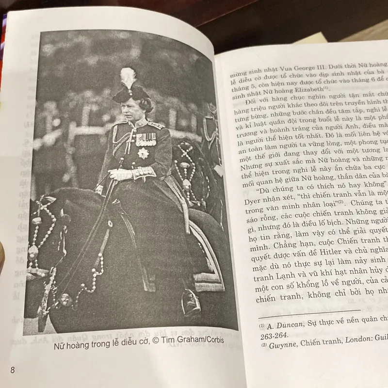 CÁC CHIẾN BINH HOÀNG GIA, LỊCH SỬ QUÂN SỰ CỦA HOÀNG GIA ANH (XB 2006) 606478