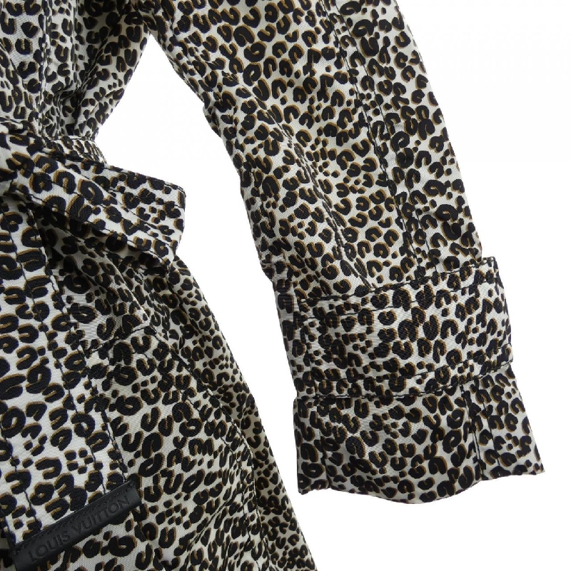 Áo khoác LOUIS VUITTON F3CO03P7D - Hàng hiệu Authentic 821042