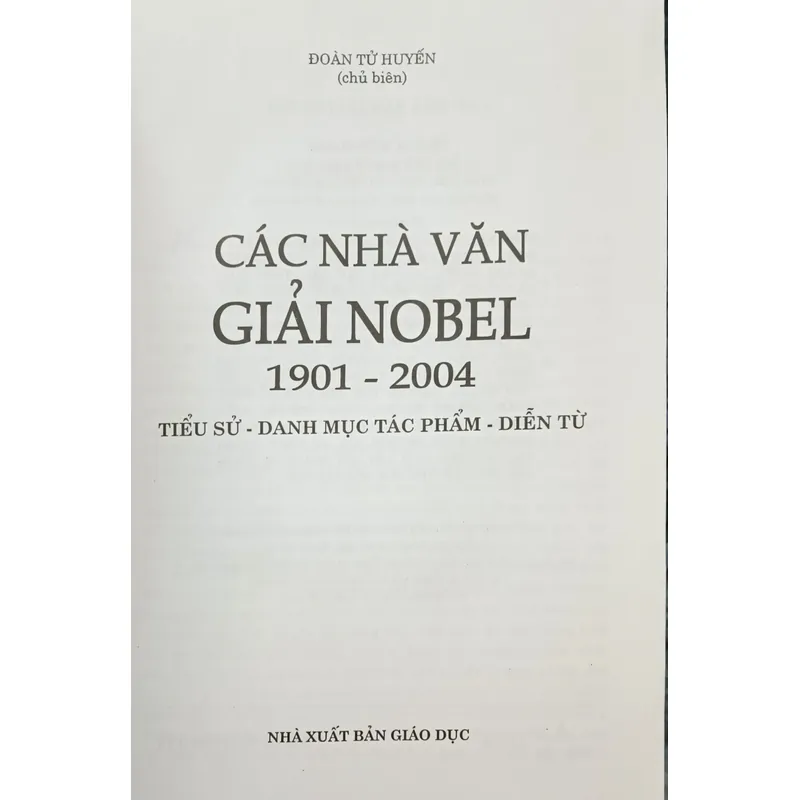 Các nhà văn giải Nobel 604249