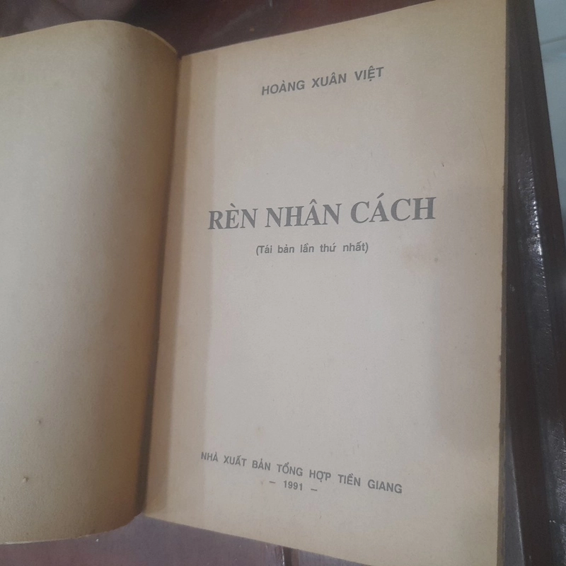 Hoàng Xuân Việt - RÈN NHÂN CÁCH 541924