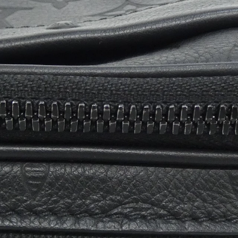 Túi đeo vai Louis Vuitton Monogram Shadow Alpha Wearable Wallet M82544 - Hàng hiệu Authentic 802838