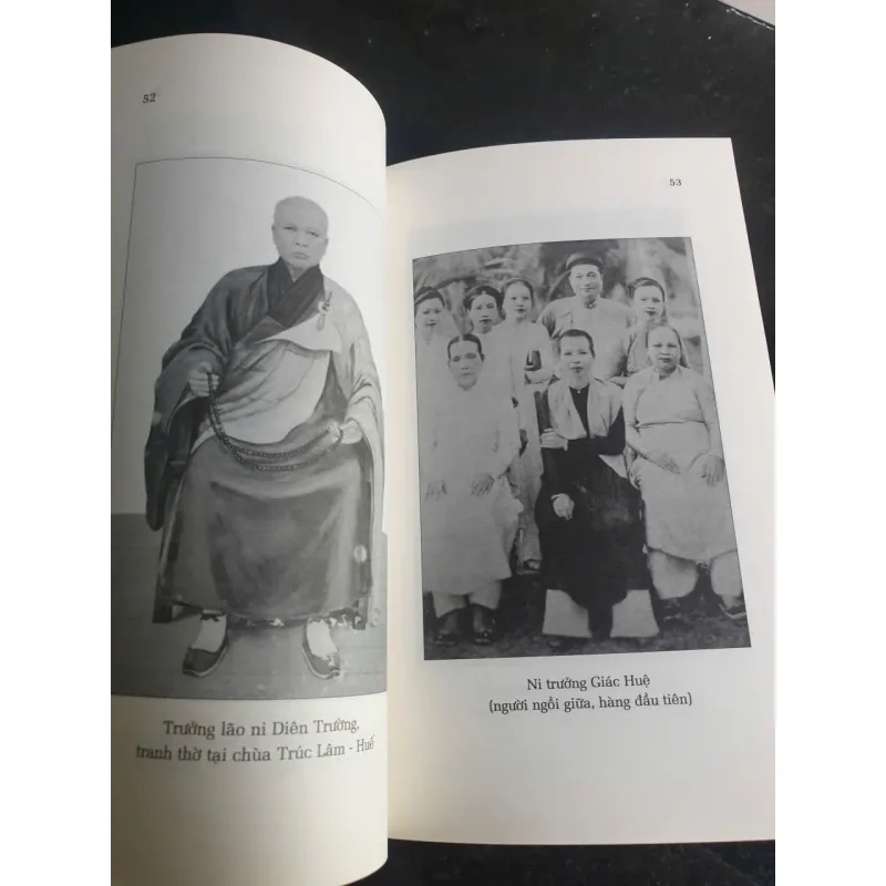 Sách Nghiên cứu Lịch sử và Phát Triển Ni Giới Bắc Tông Thừa Thừa Thiên Huế 640992