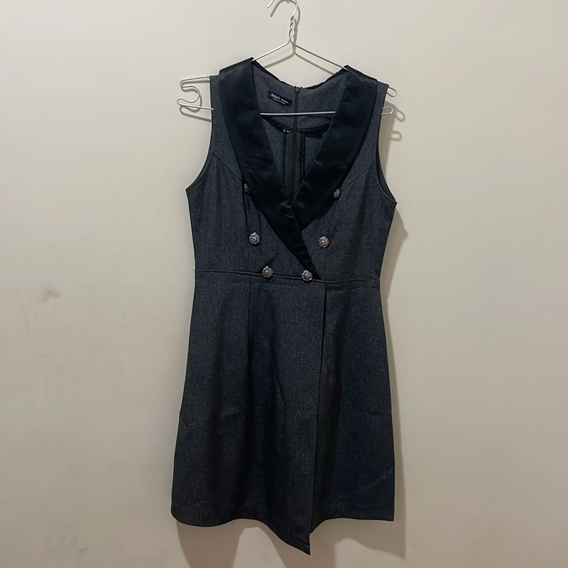 đầm sát nách màu xám size S 80% 528044