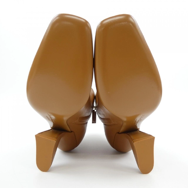 Giày boot SALVATORE FERRAGAMO - Hàng hiệu Authentic 829878