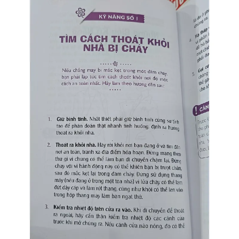 Bạn gái khéo tay - Alexandra Johnson (Nguyễn Lê Hoài Nguyên dịch) 583371