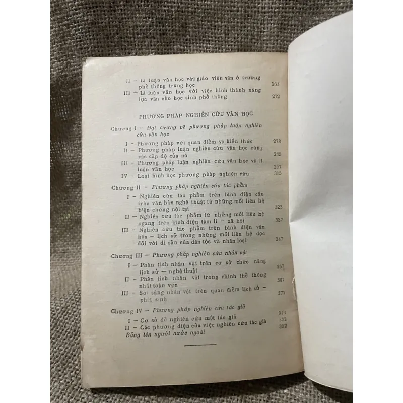 Lý luận văn học - PHƯƠNG PHÁP SÁNG TÁC PHƯƠNG PHÁP NGHIÊN CỨU VÀN HỌC 725077