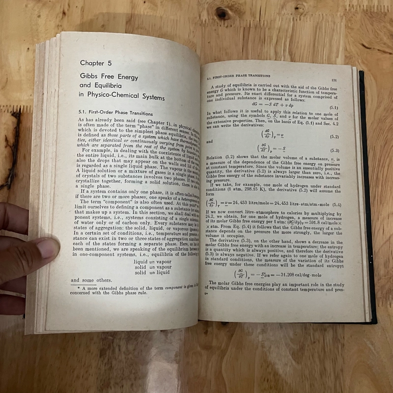 II Fundamentals of Chemical Thermodynamics by E. N. Yeremin - Mir Publishers - 1981 472043