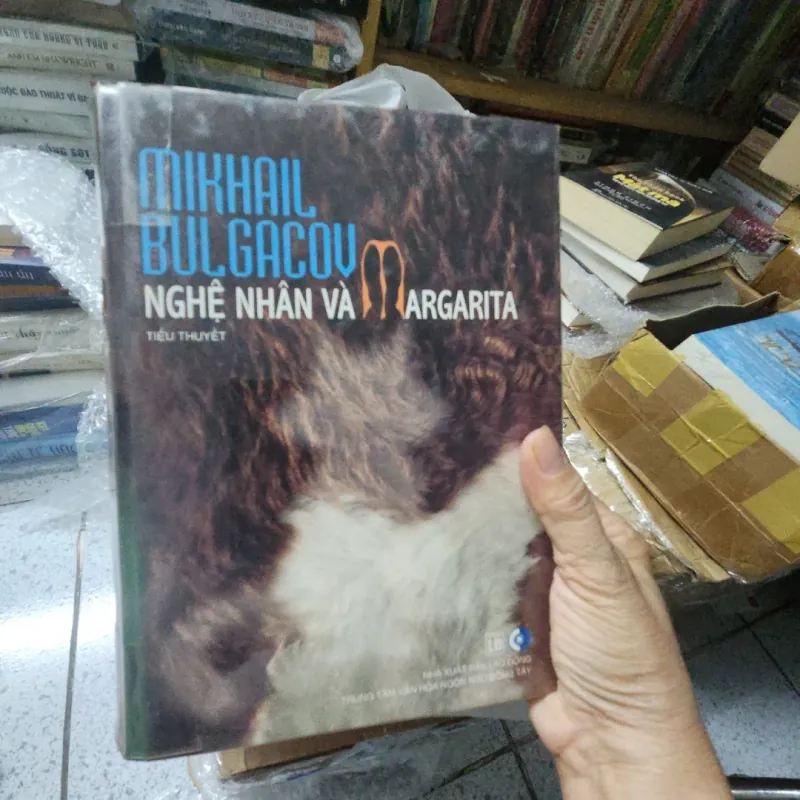 Nghệ nhân và Margarita bìa cứng  1001394