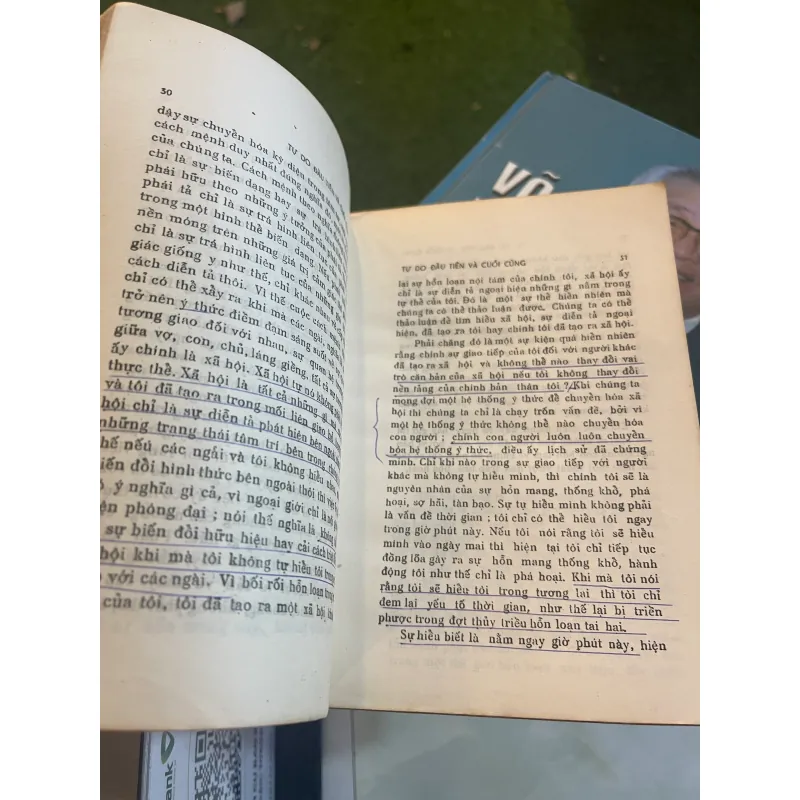 TỰ DO ĐẦU TIÊN & CUỐI CÙNG - KRISHNAMURTI  1027399