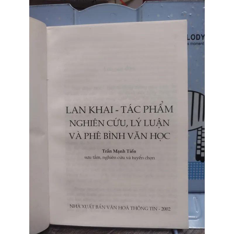 Sách: Tác phẩm nghiên cứu lý luận và phê bình văn học - Lan Khai (A2) 576455