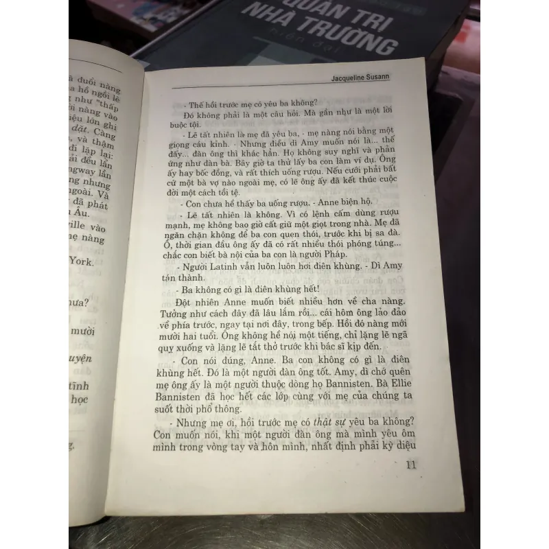 Thung lũng búp bê - Jaqueline Susann 1005475