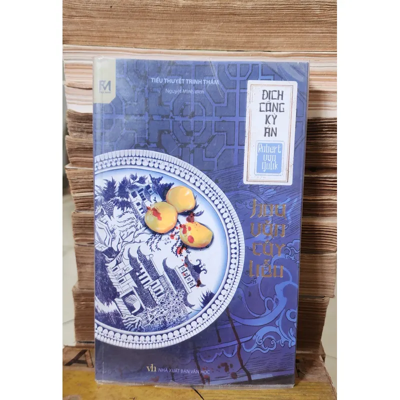 ĐỊCH CÔNG KỲ ÁN: HOA VĂN CÂY LIỄU (tác giả: Robert Van Gulik) 705192