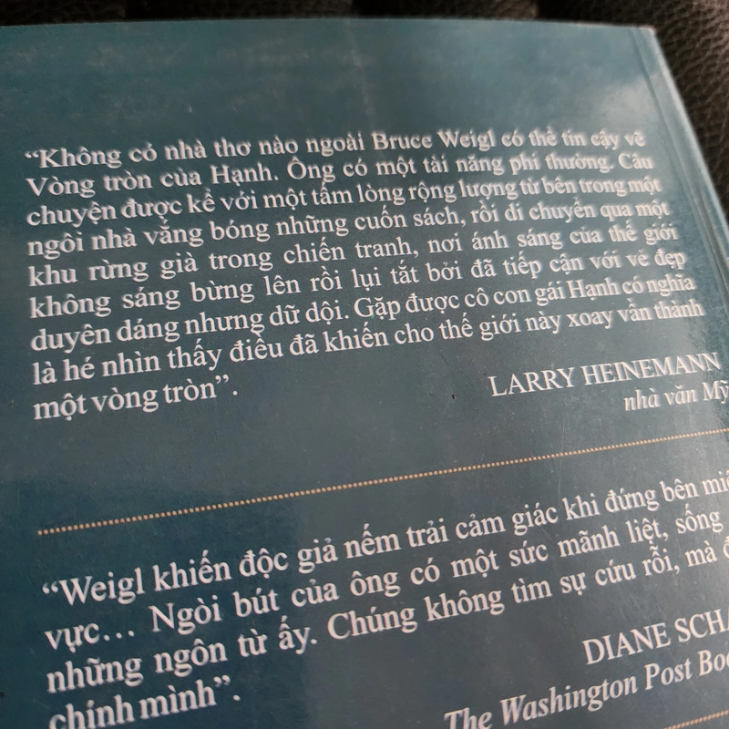 Vòng tròn của Hạnh | hồi ký | Bruce Weigl 498790