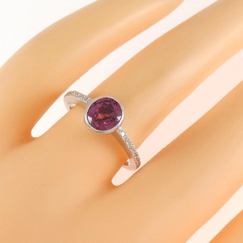 Nhẫn Spinel K18WG 1.21CT 668163