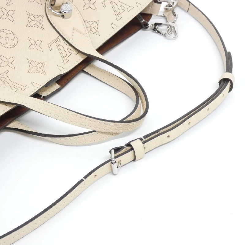 Túi Louis Vuitton Mahina Blossom PM M21909 614416