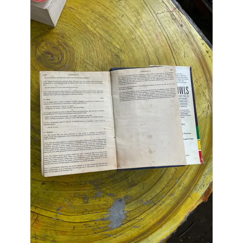 THE OXFORD MODERN ENGLISH DICTIONARY 731099