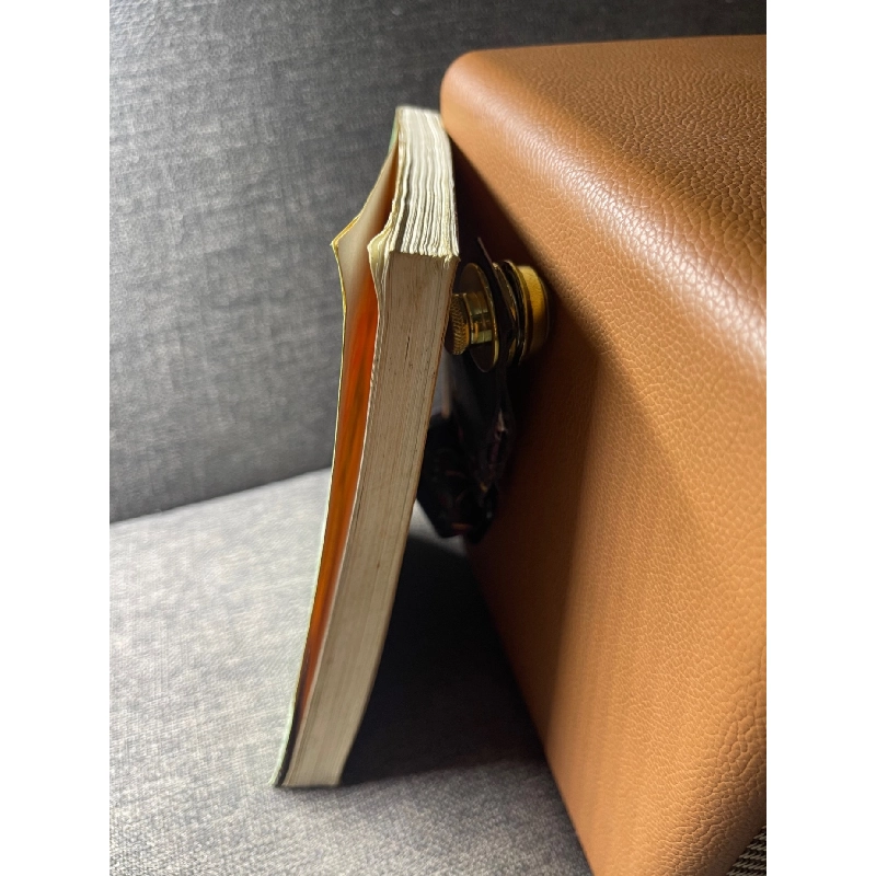 36 diệu kế trong kinh doanh Nguyễn Nguyên Quân 2001 mới 70% viết mực bẩn viền HPB0205 914206