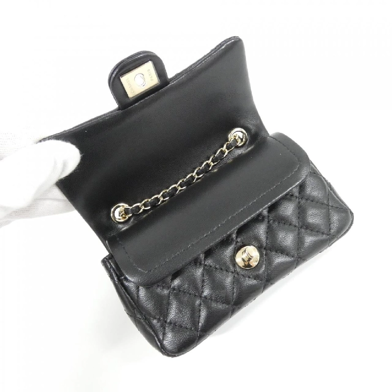 Charm túi AP4760 của Chanel 623514