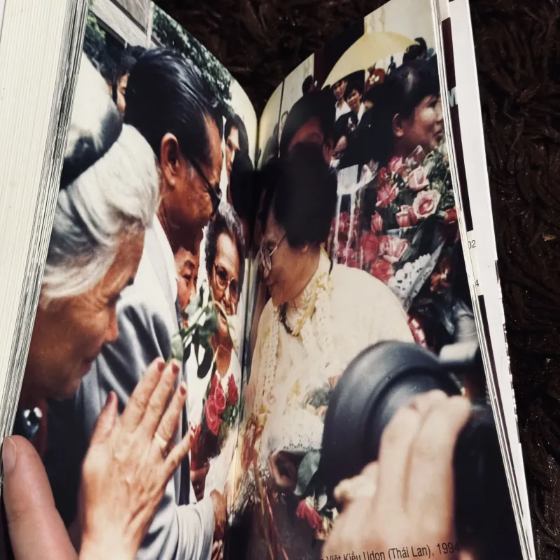 Gia đình, bạn bè và đất nước 975537