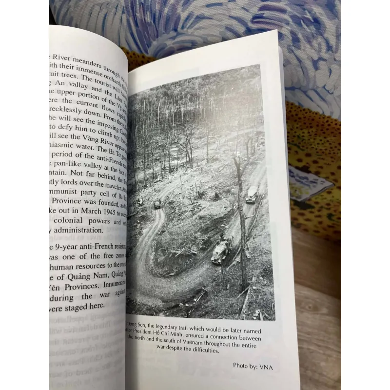 The Hồ Chí Minh Trail - Hoàng Khôi 976666