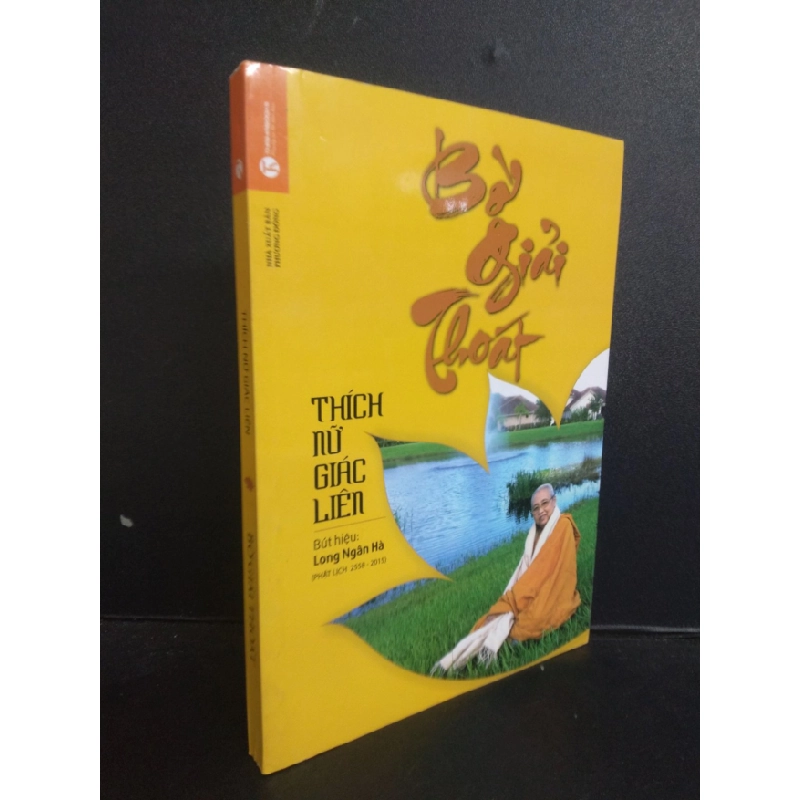 [Phiên Chợ Sách Cũ] Bờ giải thoát Thích Nữ Giác Liên 2015 ố nhẹ 1503 410359