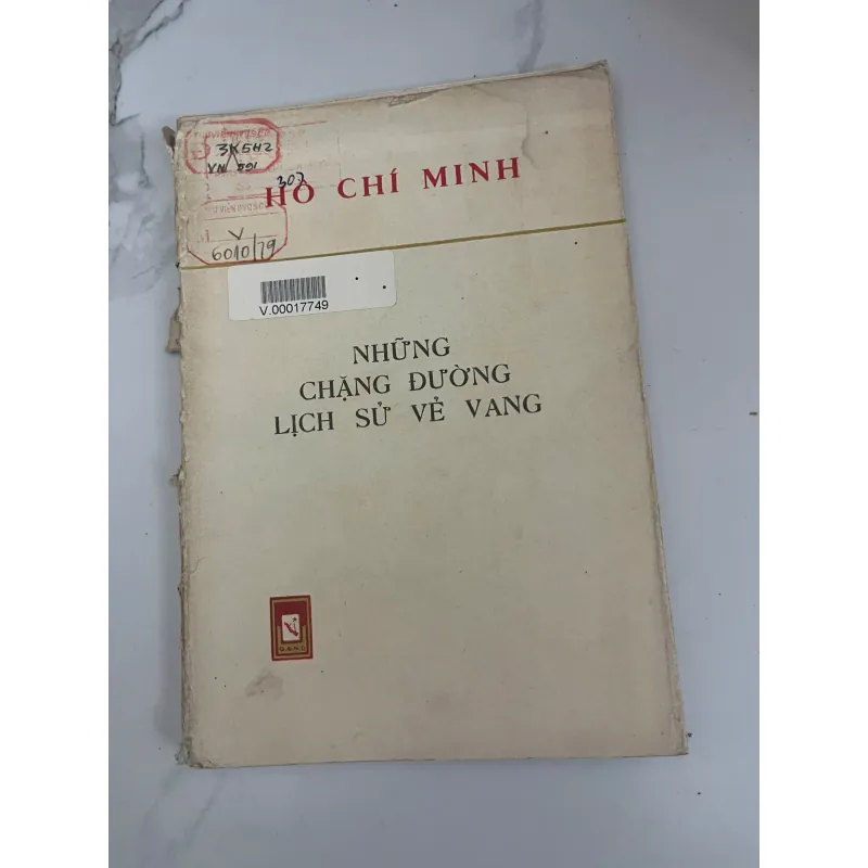 Những chặng đường lịch sử vẻ vang — Hồ Chí Minh 926483