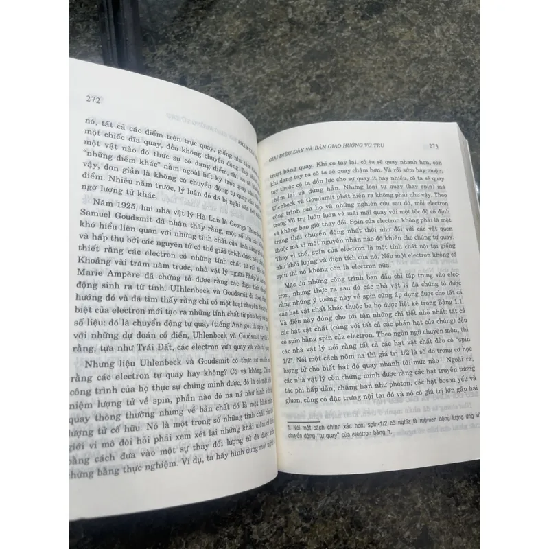 Giai điệu dây và bản giao hưởng vũ trụ Brian Green  722761