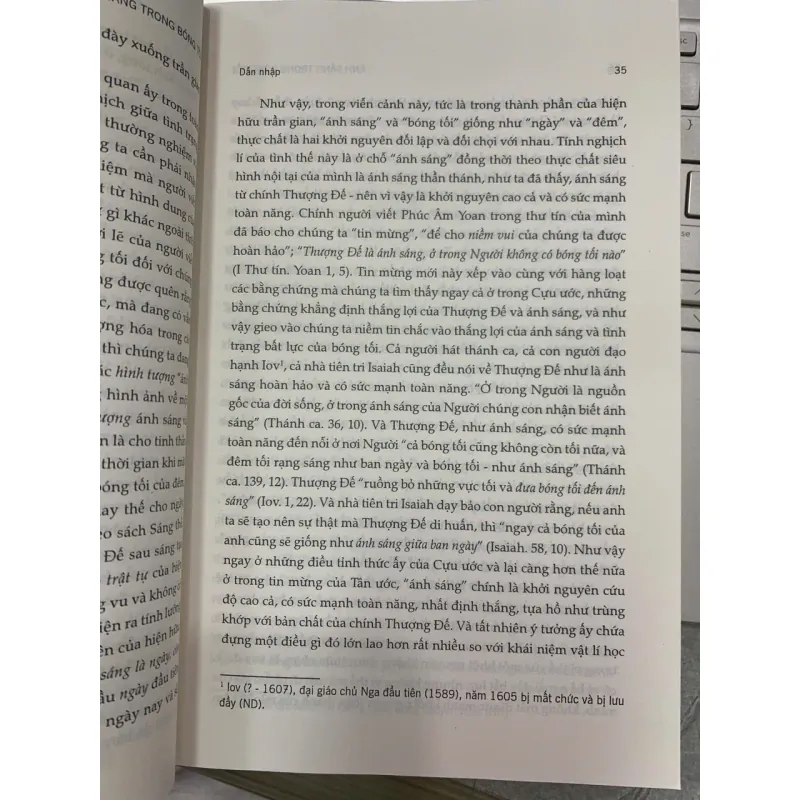 ÁNH SÁNG TRONG BÓNG TỐI: TRẢI NGHIỆM ĐẠO ĐỨC HỌC KITO GIÁO VÀ TRIẾT HỌC XÃ HỘI - S.L.FRANK 602701