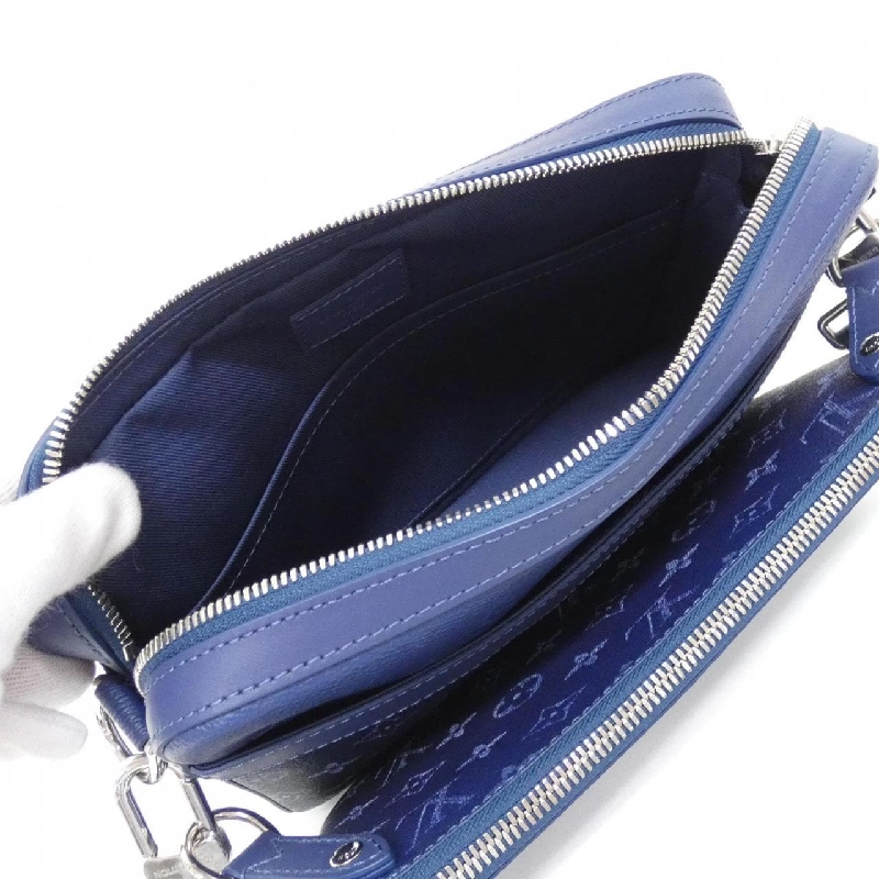 Túi đeo chéo Louis Vuitton Monogram Gradient Trio M11592 611782