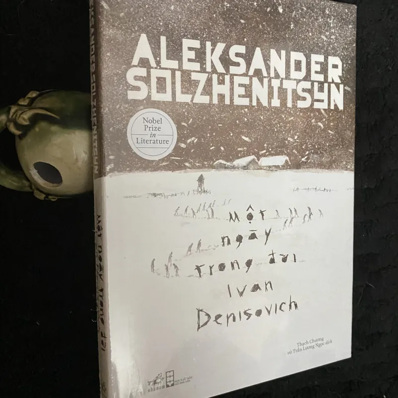 Một ngày trong đời Ivan Denisovich-Aleksandr Solzhenitsyn,.   1030503