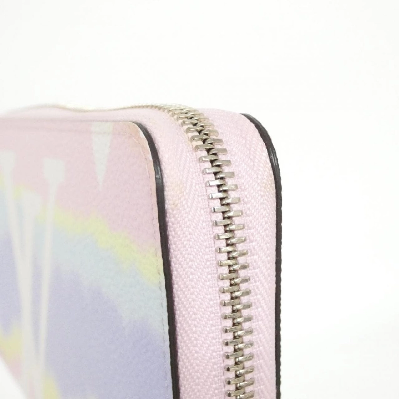 Ví Louis Vuitton LV Escale Zippy M69110 - Hàng hiệu Chính hãng 771324