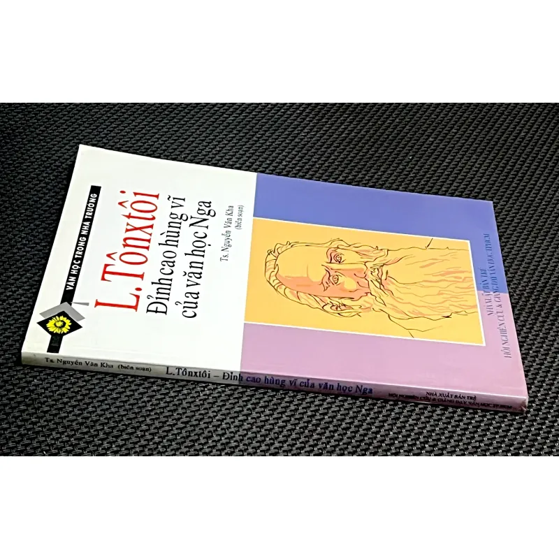 L.TÔNXTÔI - ĐỈNH CA0 HÙNG VĨ CỦA VĂN HỌC NGA 1009567