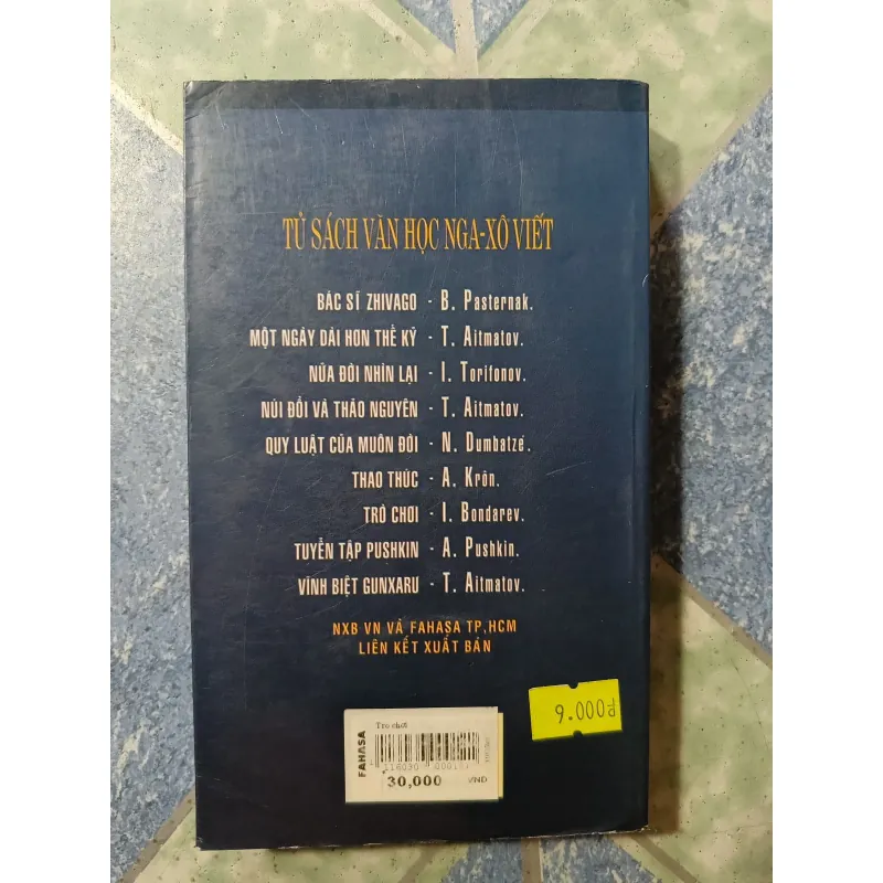 Tủ sách văn học Nga - Xô Viết 993606