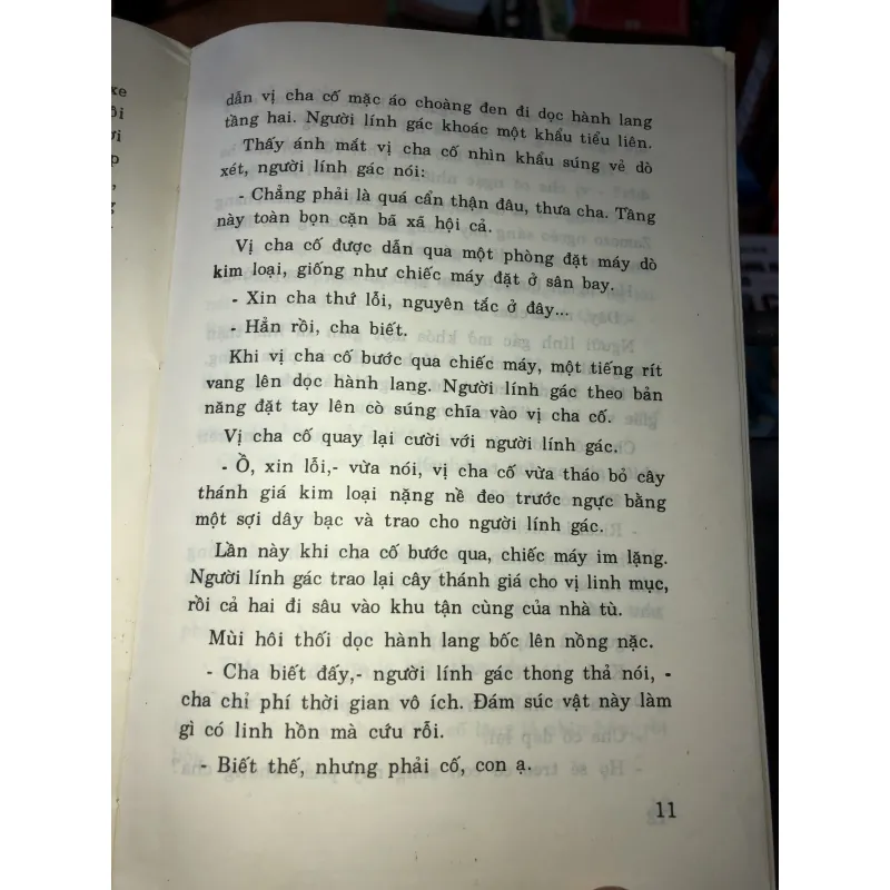 Cát bụi thời gian - Sidney Sheldon 975442