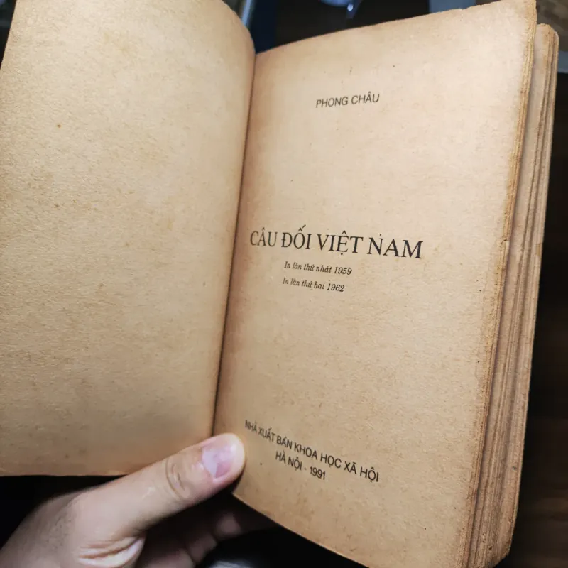 Câu Đối Việt Nam - Phong Châu 1023257