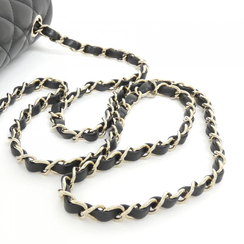 Túi xách chéo Chanel 69900 612581