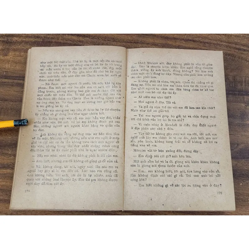 Tiểu thuyết Gothic Anh: REBECCA (Daphne Du Maurier) 732908