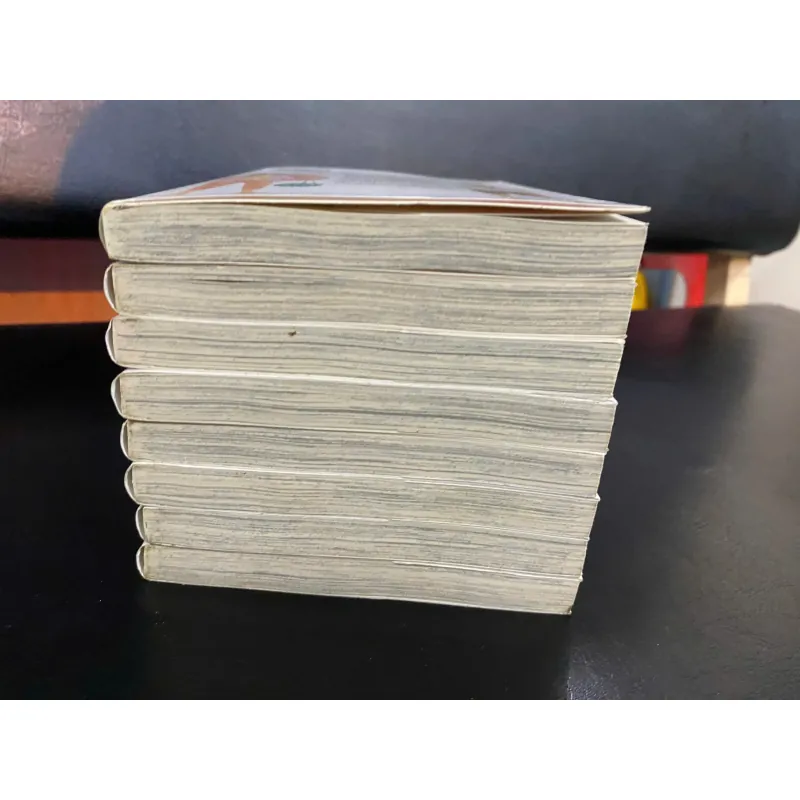 Quái vật bàn bên 8 tập  937307