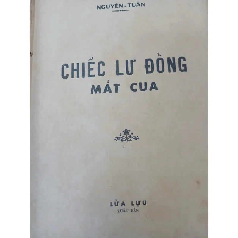 CHIẾC LƯ ĐỒNG MẮT CUA - NGUYỄN TUÂN 757719