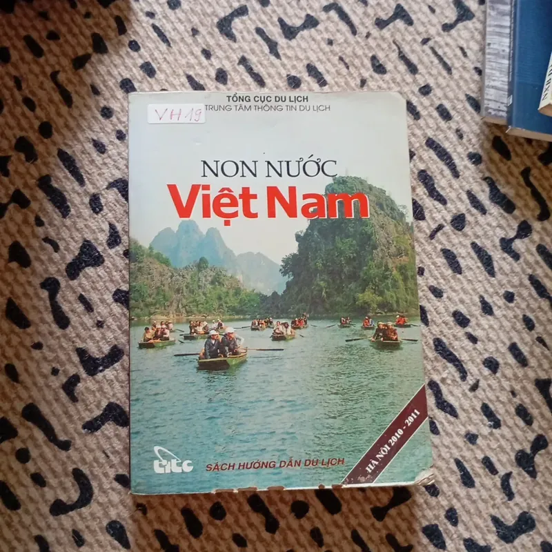 Non nước Việt Nam  740670