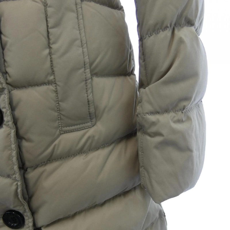 【Khuyến mãi】Áo khoác lông vũ TATRAS 642500