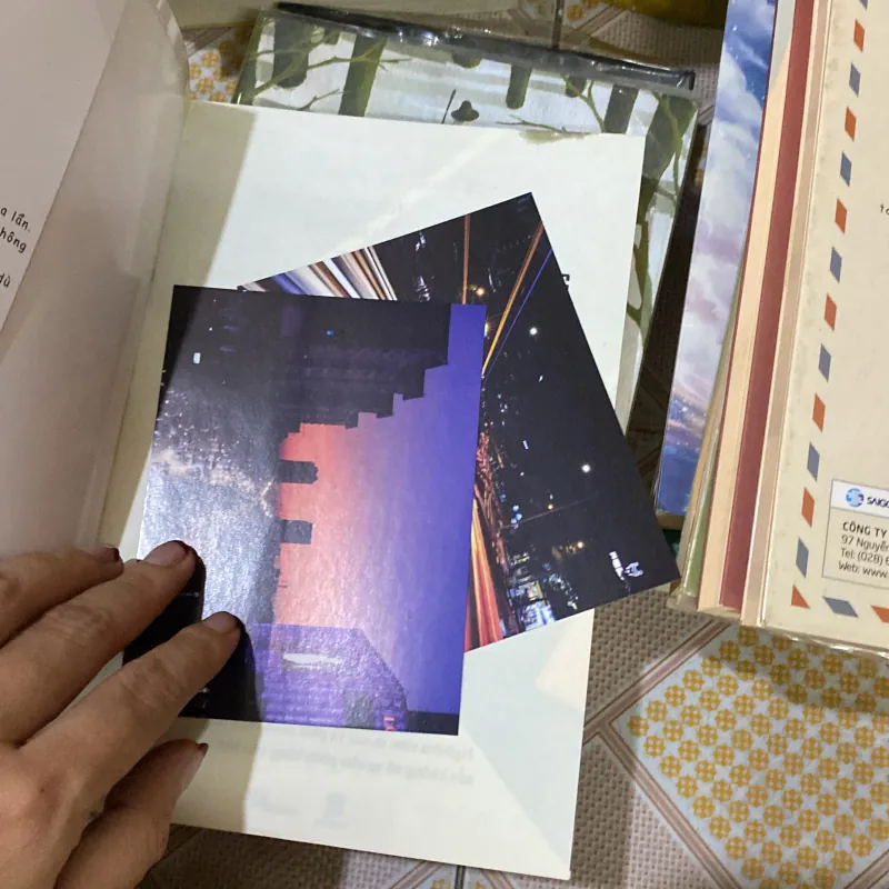 Sống thực tế giữa đời thực dụng 972375