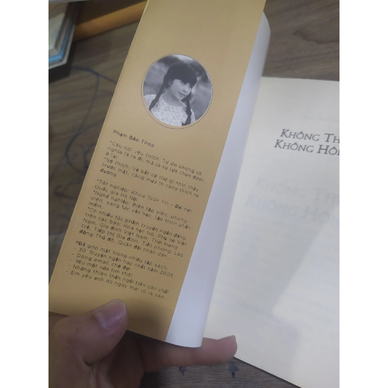 Không thể không hôn Phạm Bảo Thoa mới 80% HCM2303 364884