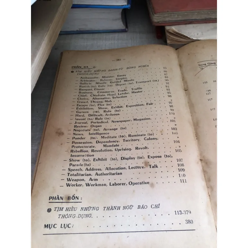 Danh từ và thành ngữ thông dụng báo chí Anh Mỹ 1001018