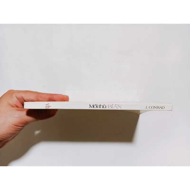 Mối Thù Bí Ẩn - Joseph Conrad 936388