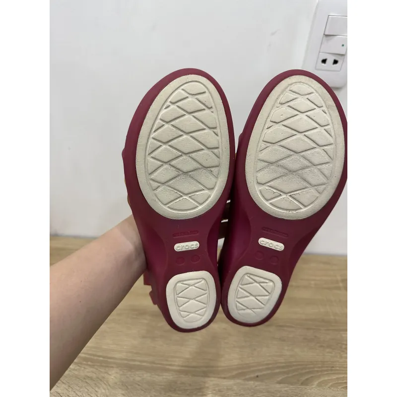 Giày crocs 2hand cao 4p size w6-36 độ mới cao hình chụp thật 989690