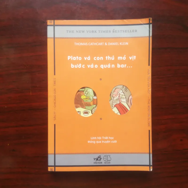 [Sách Triết Học] Plato Và Con Thú Mỏ Vịt Bước Vào Quán Bar... (Thomas Cathcart) 960937